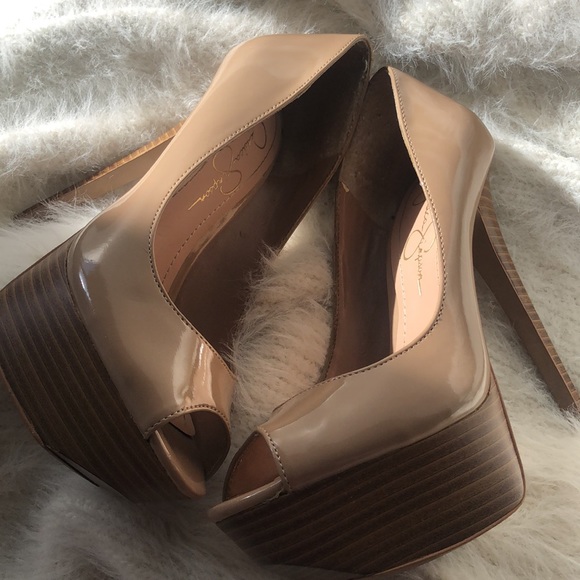 Jessica Simpson patent leather Heels - Picture 6 of 7